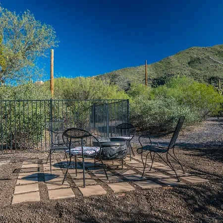 Cave Creek Convenience With Private Entrance